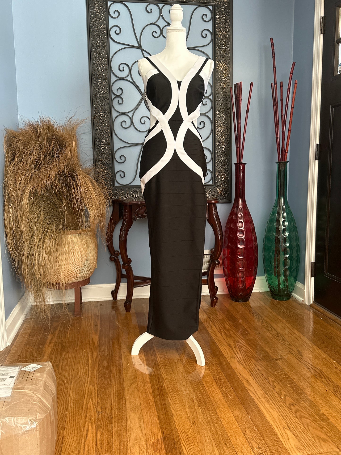 Black white body con Dress